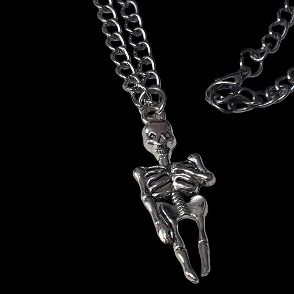 Skelton Necklace Medium Weight 22" Chain Chrome tone Hand Crafted - Picture 3 of 6